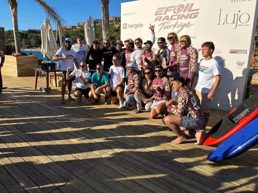 Bodrum’da 28 sporcu deniz üstünde uçakla yarıştı
