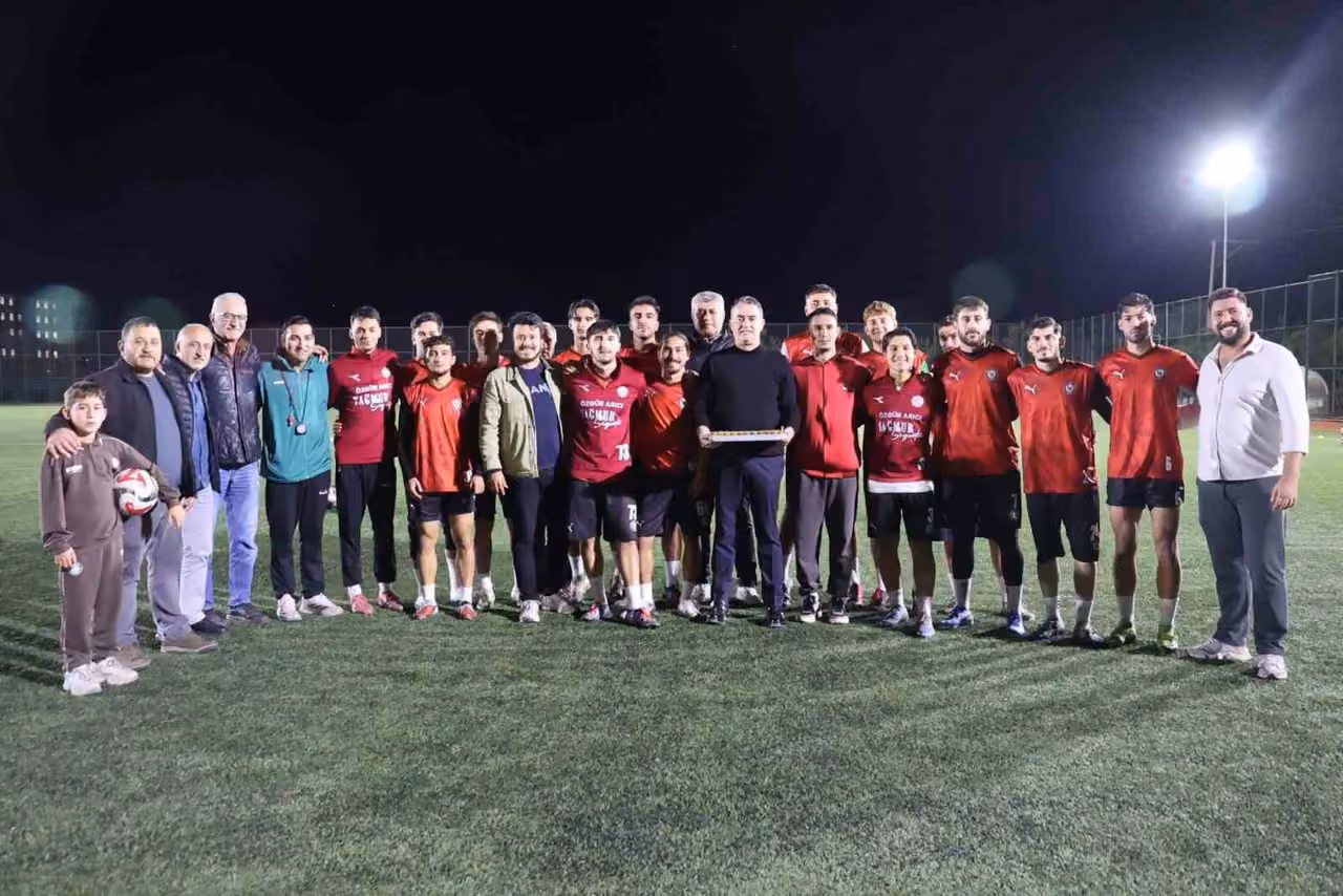 Kazanın ardından göreve dönen Arıcı’dan Koçarlı Belediyespor’a moral desteği