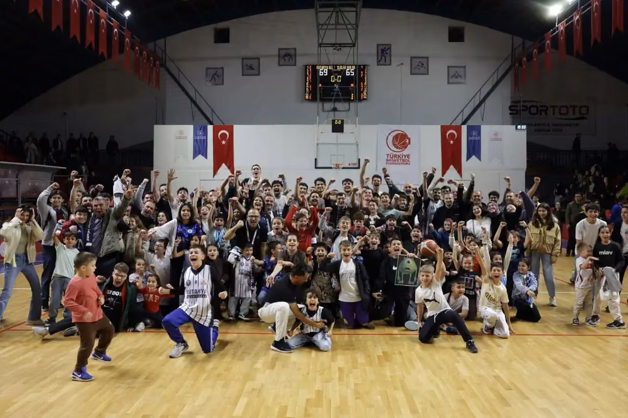 Kütahya Belediyespor, Uşak temsilcisini 69-65 mağlup etti