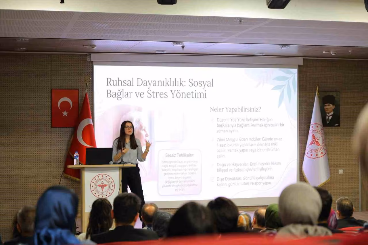 Bayburt’ta sağlık personeline kronik hastalıklar konusunda eğitim verildi
