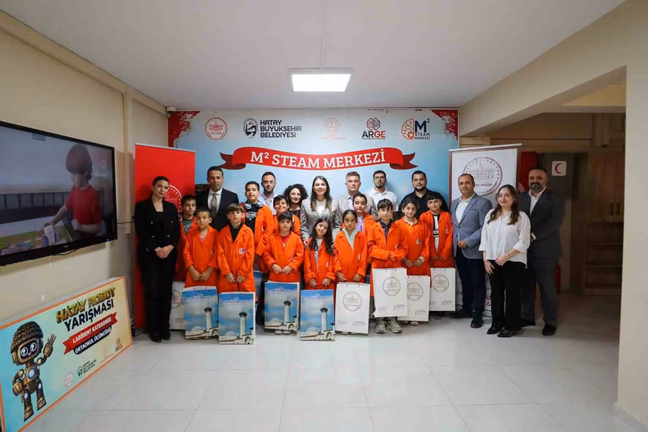 Hatay’da çocuklara robotik kodlama ve tasarım eğitimi verildi