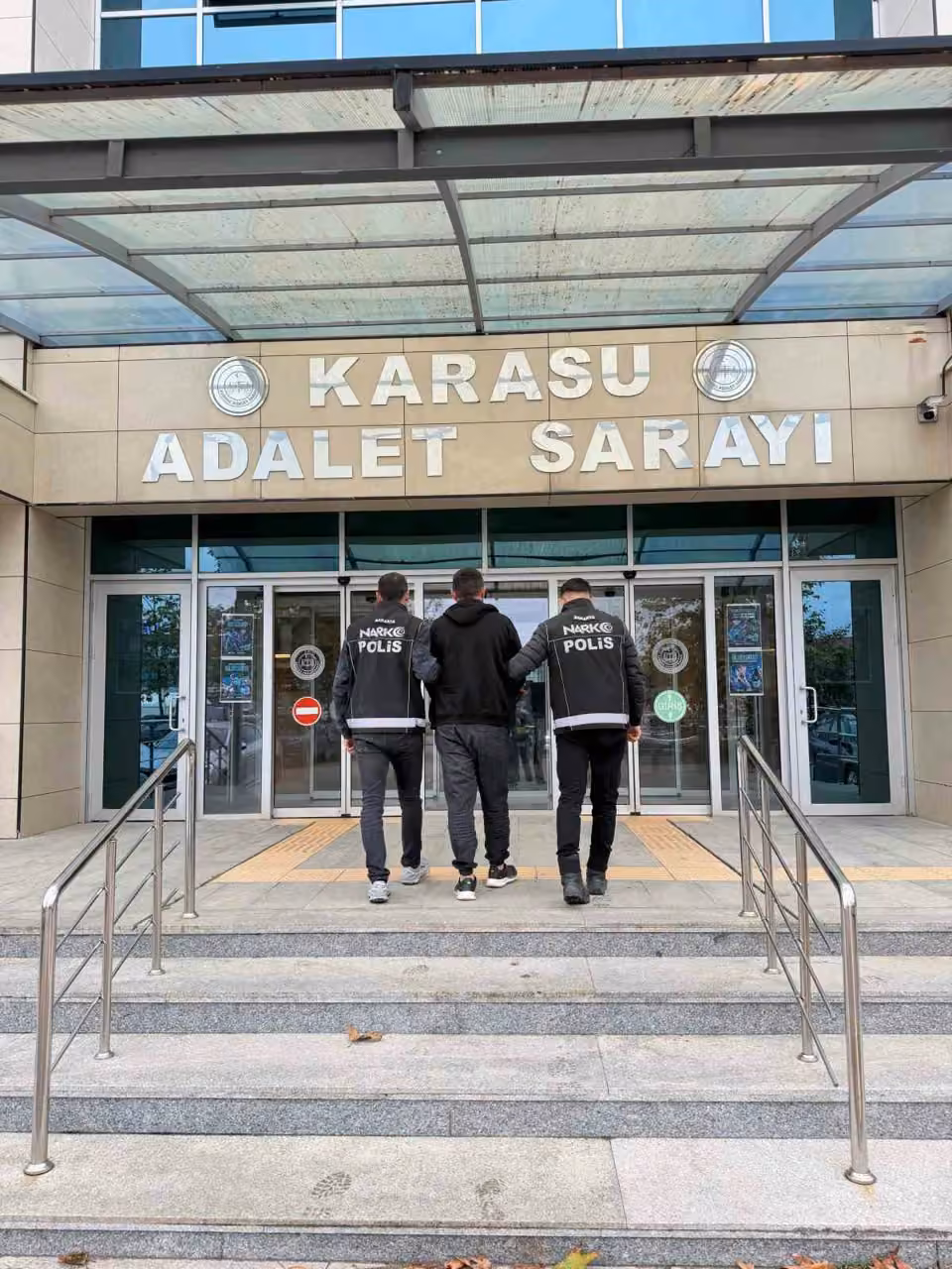 24 yıl hapis cezası bulunan firari Sakarya’da yakalandı