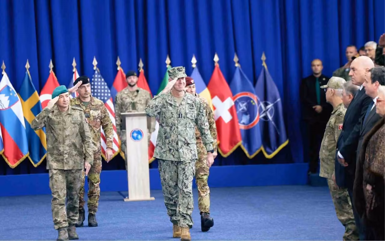 Kosova Barış Gücü komutası Türkiye’den İtalya’ya devredildi