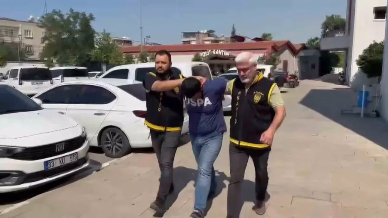 Çantayı kapıp kaçtılar, kadın peşlerinden koştu
