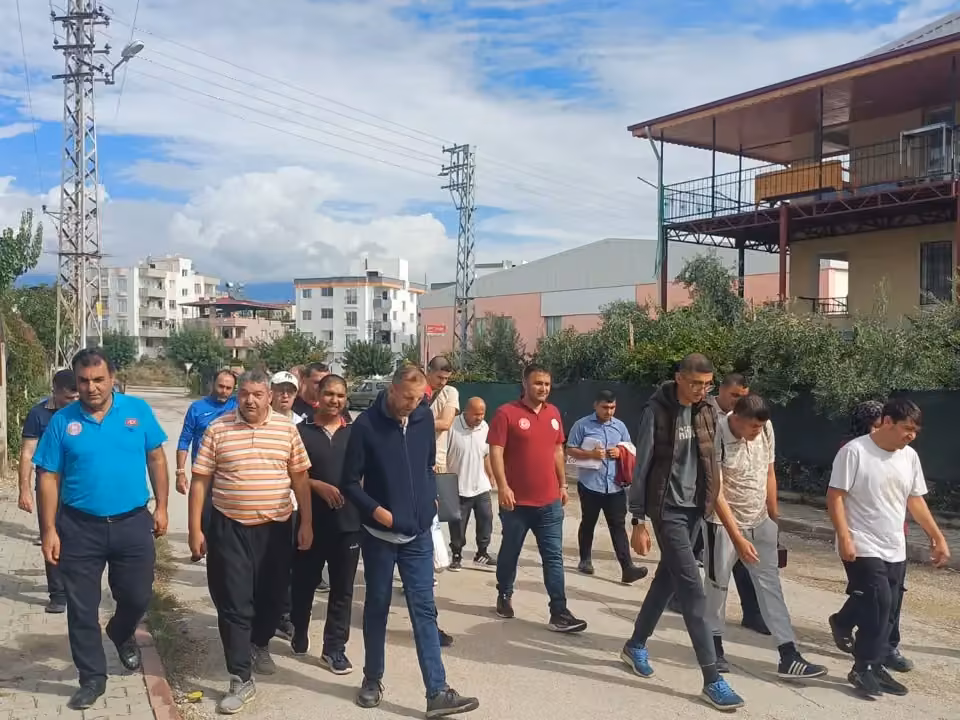 Adana’da özel bireyler Dünya Yürüyüş Günü’nde yürüdü