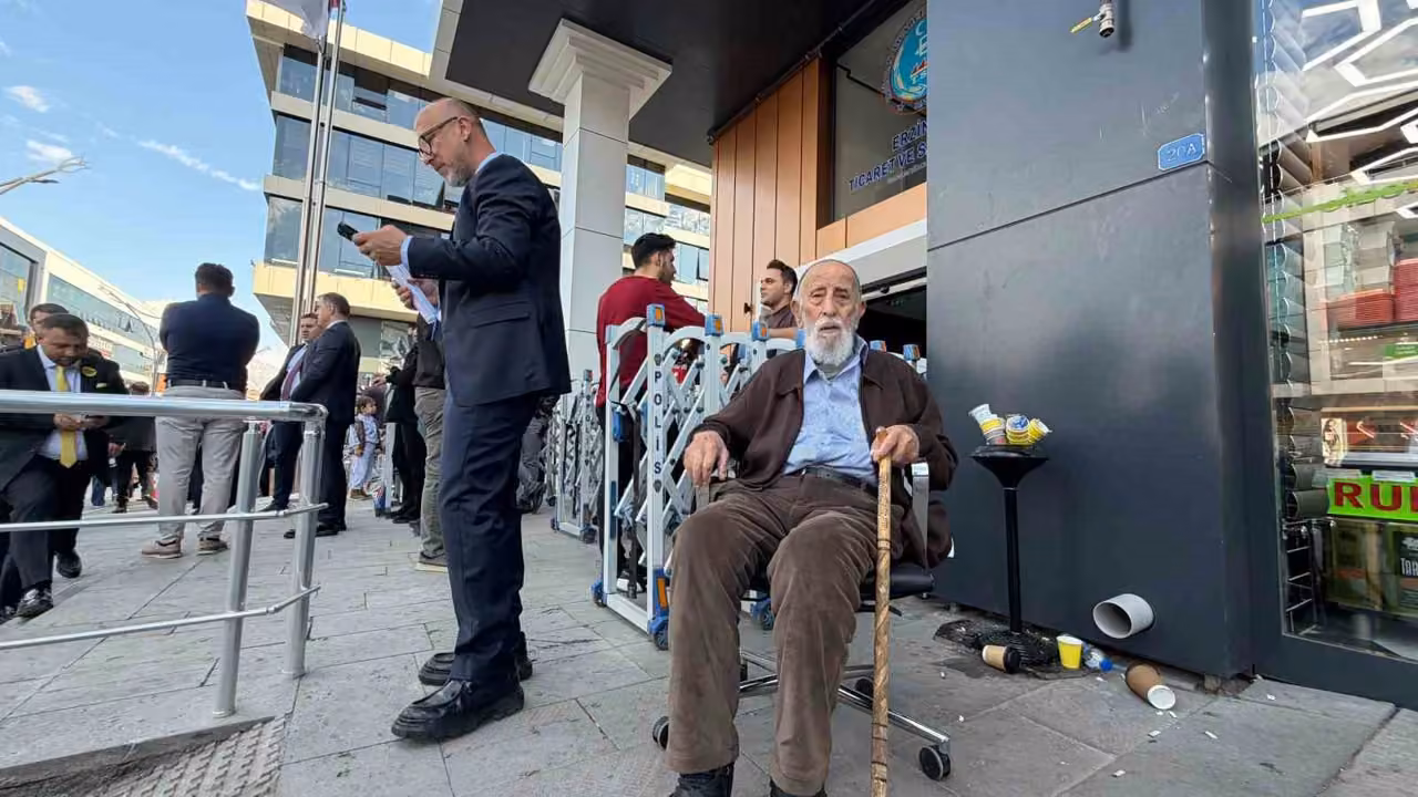 93 yıllık çınar, Erzincan TSO seçimlerinde sandık başında