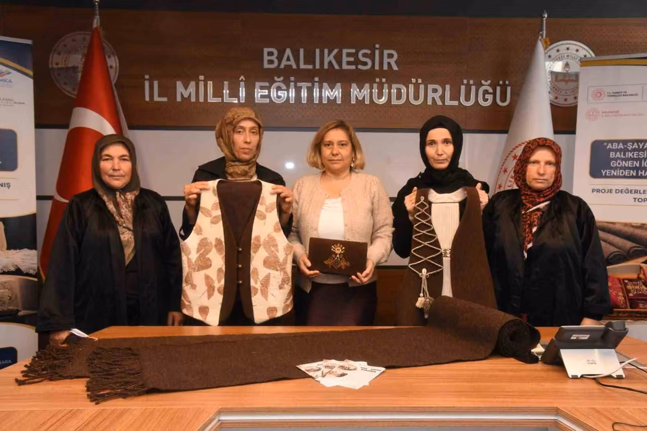 Aba-Şayak Dokumaları, Balıkesir Pullusu ve Gönen İğne Oyası üretimle geleceğe taşınıyor