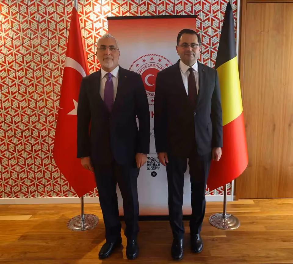 Bakan Işıkhan Brüksel’de büyükelçiler ve UID temsilcisiyle görüştü
