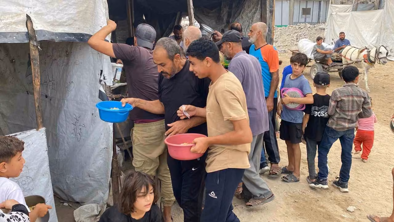 Yüksekova’da düzenlenen hayır çarşısı geliri ihtiyaç sahiplerine ulaştırıldı