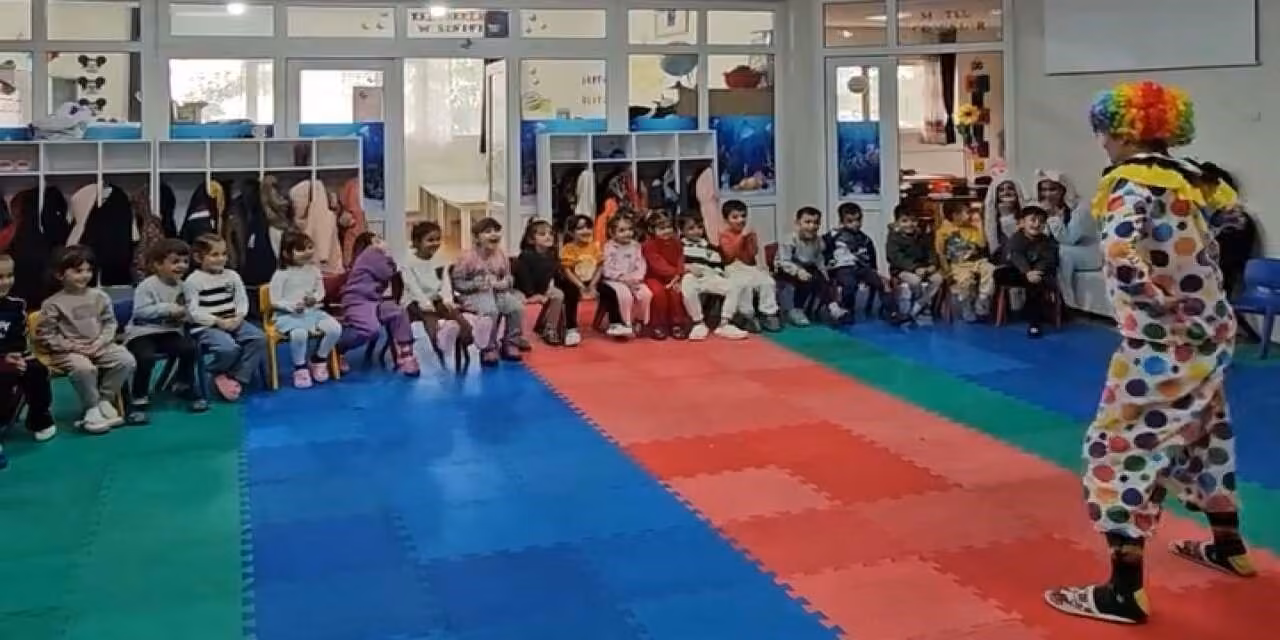 Şırnak’ta minikler diş fırçalamayı tiyatroyla öğrendi