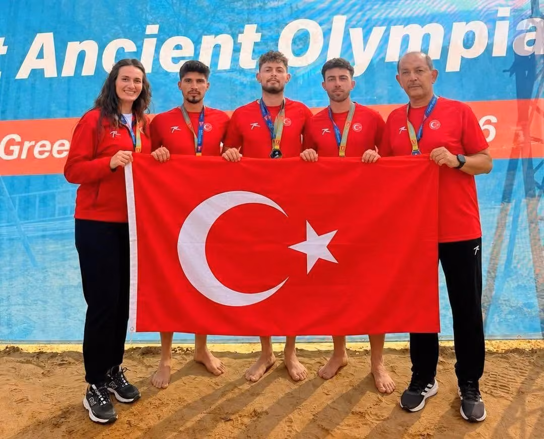 Erzincanlı milli sporcuların yer aldığı Türkiye, Air Badminton’da Avrupa ikincisi oldu