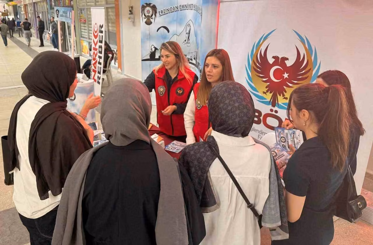 Erzincan’da üniversite öğrencilerine terörle mücadele bilgilendirmesi