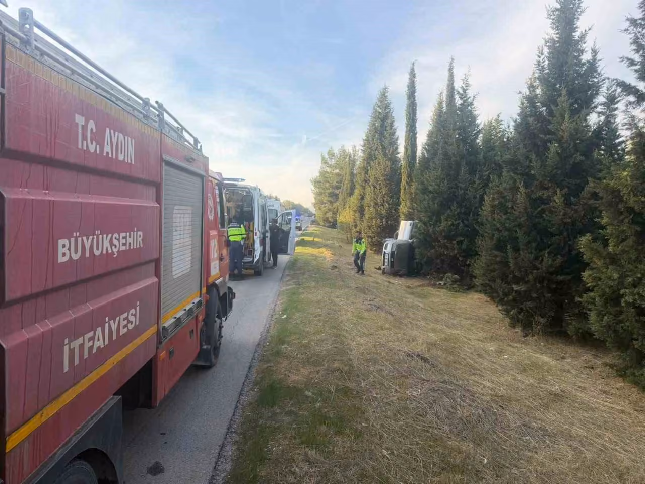 Aydın’da otomobil devrildi: 2 yaralı