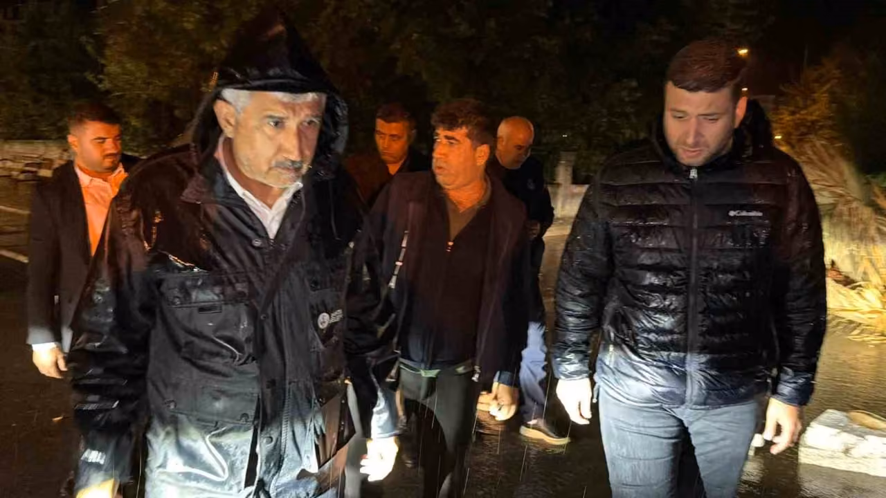 Kahta’da şiddetli sağanak hayatı olumsuz etkiledi