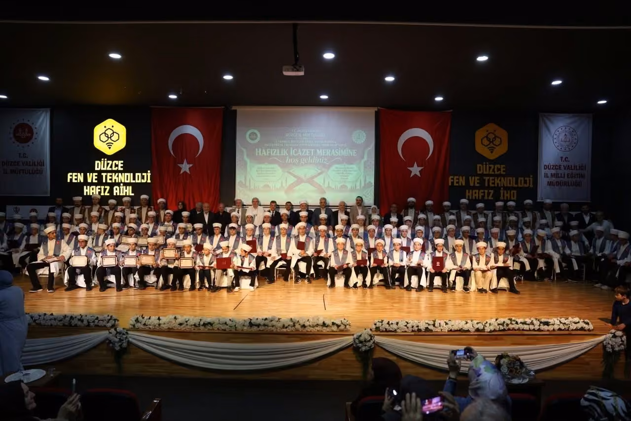 Düzce’de 108 öğrenci hafızlık icazeti aldı