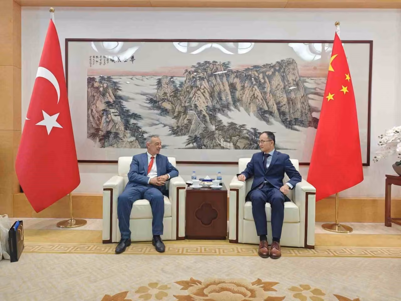 Eskil Belediye Başkanından Çin Büyükelçisi ile yatırım görüşmesi