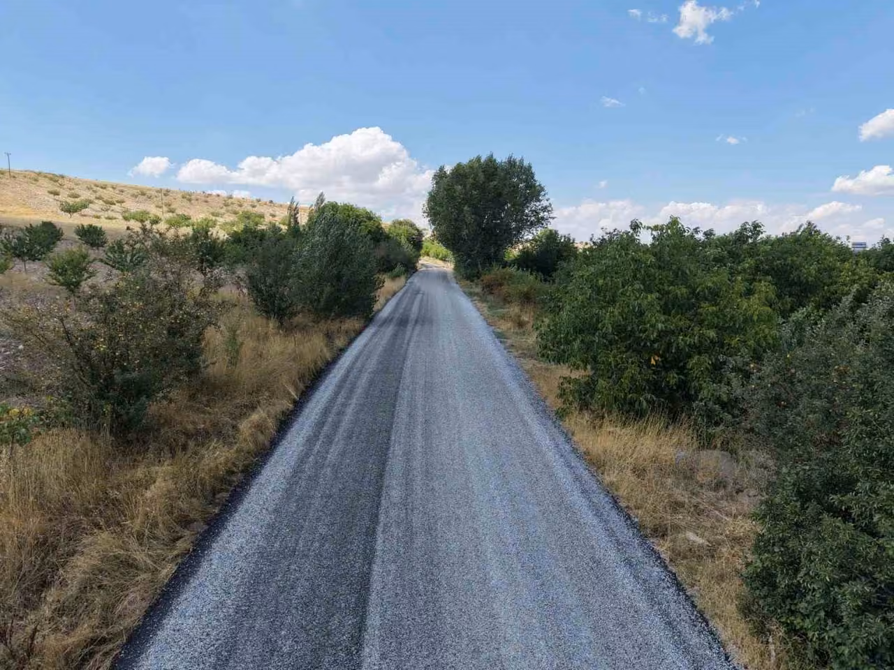 Hekimhan’da 7 mahallenin ulaşımını rahatlatan yol çalışması tamamlandı