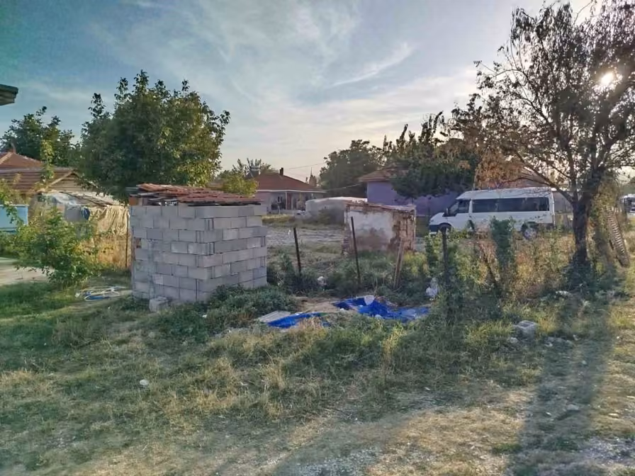 Komşu aileler silahla çatıştı: 1’i çocuk 5 yaralı