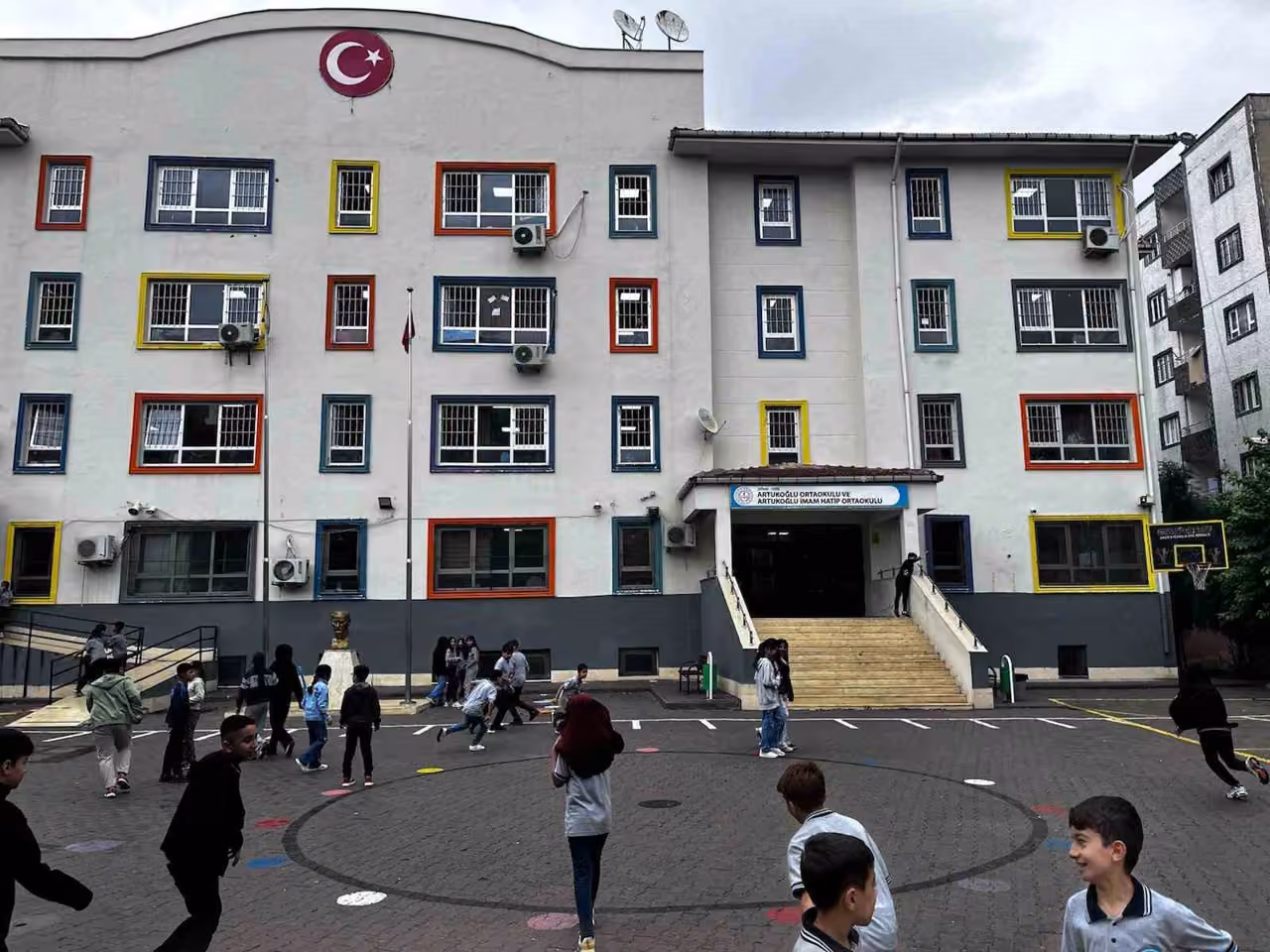 Cizre’de öğrencilere uygulamalı afet bilinci eğitimi