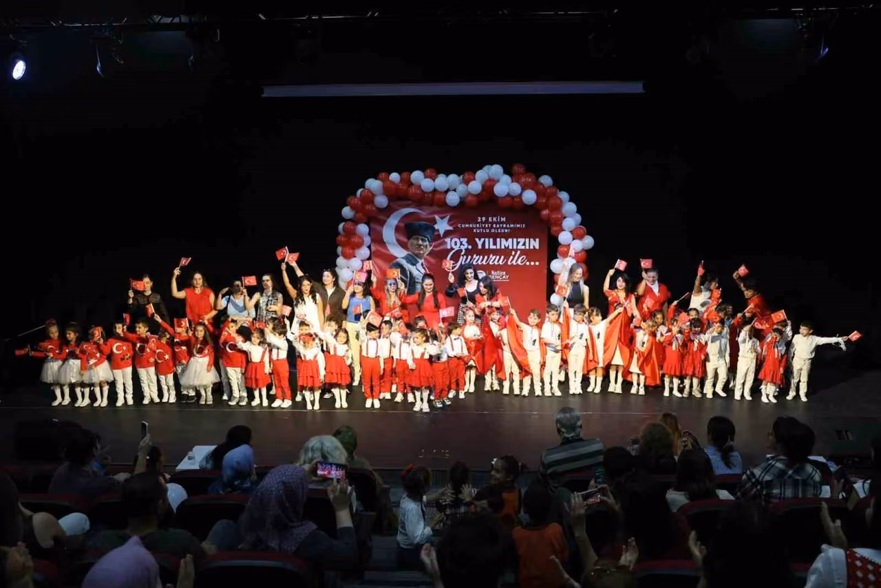 Didim Belediyesi’nden miniklerle Cumhuriyet Bayramı kutlaması