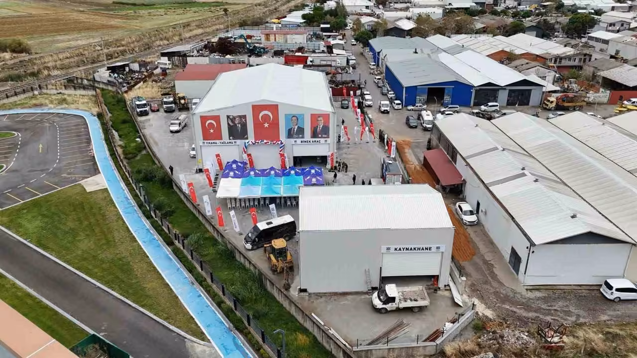 Altıeylül Belediyesi’nin araç bakım ve onarım tesisi hizmete açıldı