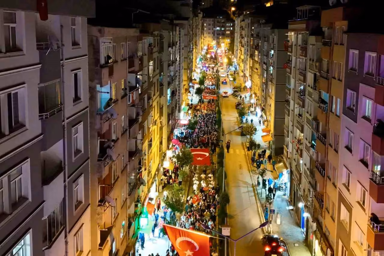 Giresun’da on binler Cumhuriyet için yürüdü