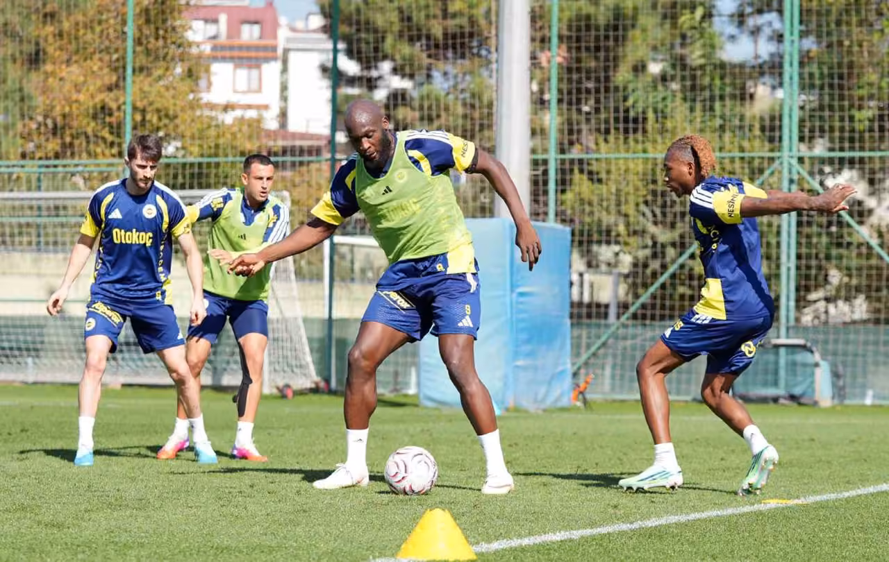 Fenerbahçe, Galatasaray maçı hazırlıklarına ara vermeden başladı