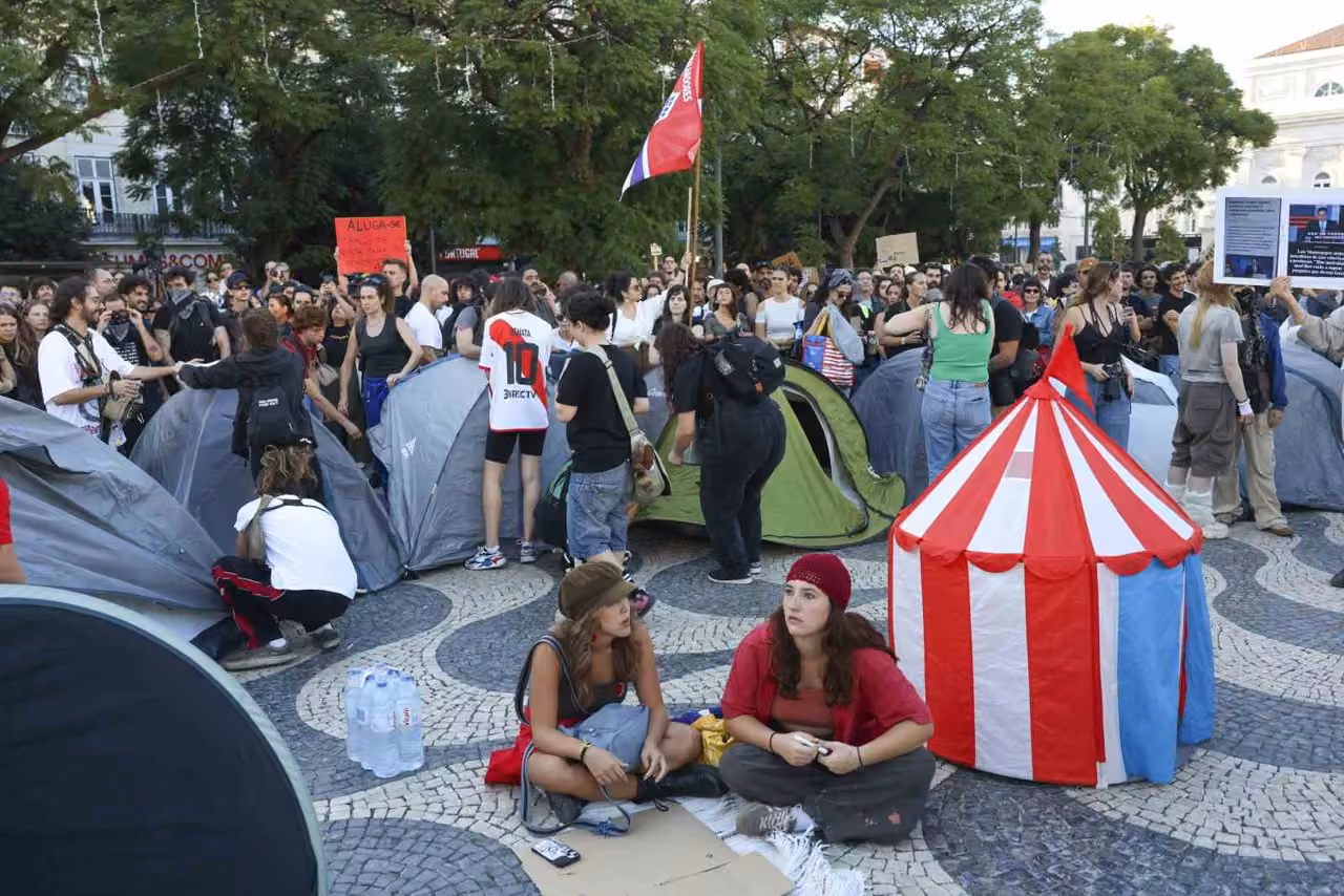 Portekiz’de konut krizi protestolarına polis müdahalesi: 55 gözaltı