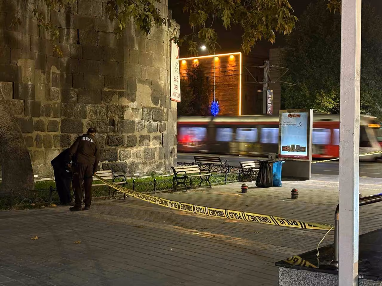Kayseri’de şüpheli çanta fünye ile patlatıldı
