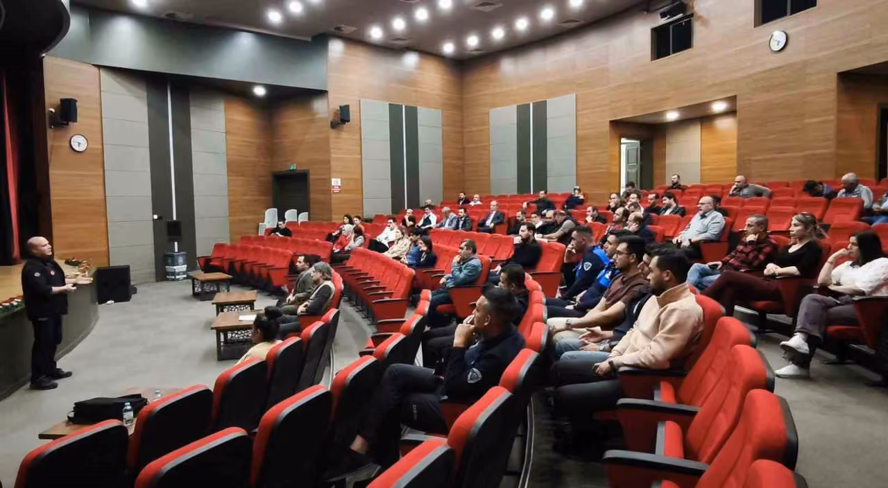 Melikgazi Belediyesi personeline ‘Afet Farkındalık Eğitimi’