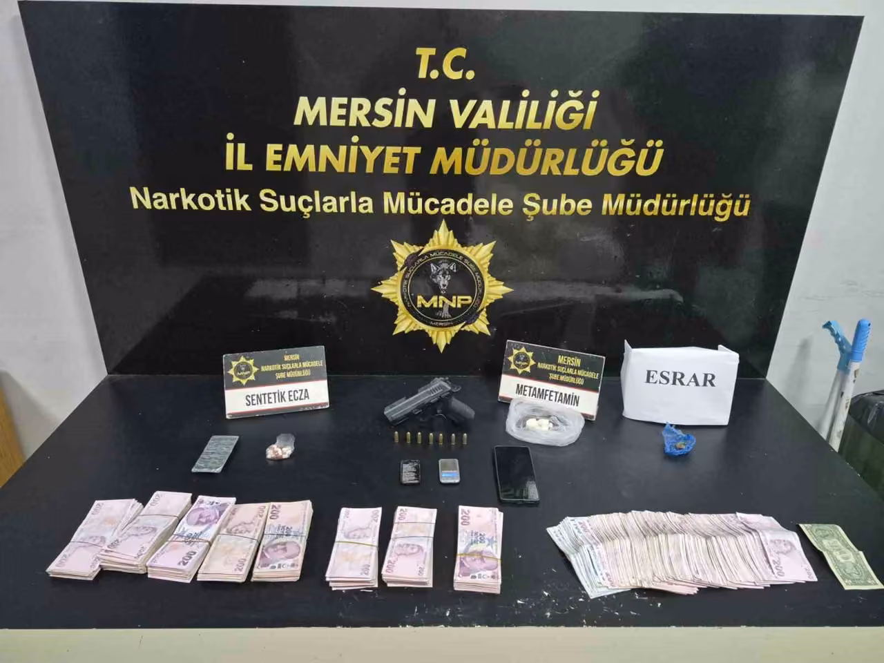 Mersin’de uyuşturucu taciri 5 şüpheli yakalanıp tutuklandı
