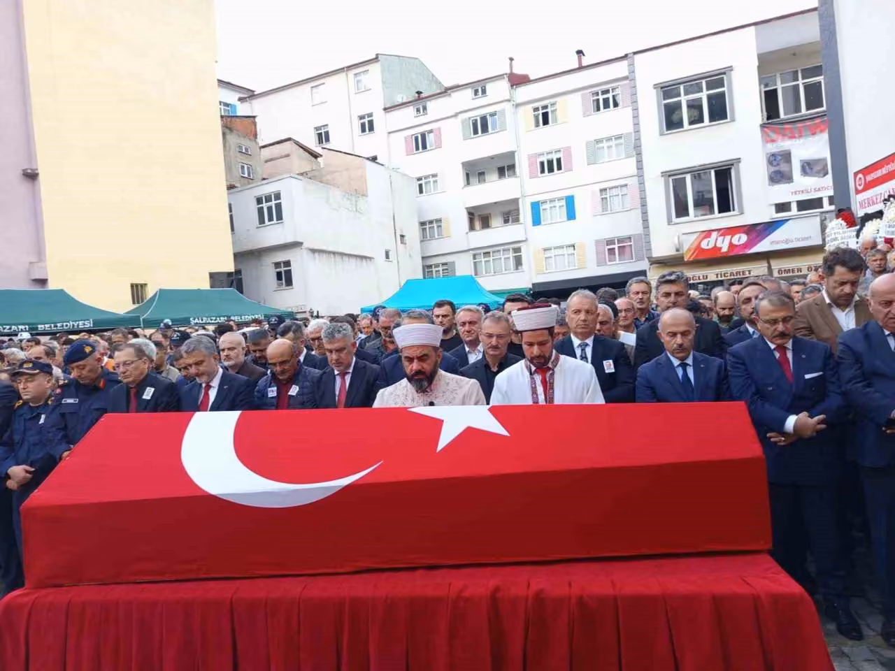 Kalp krizi sonrası hayatını kaybeden polis memuruna son görev