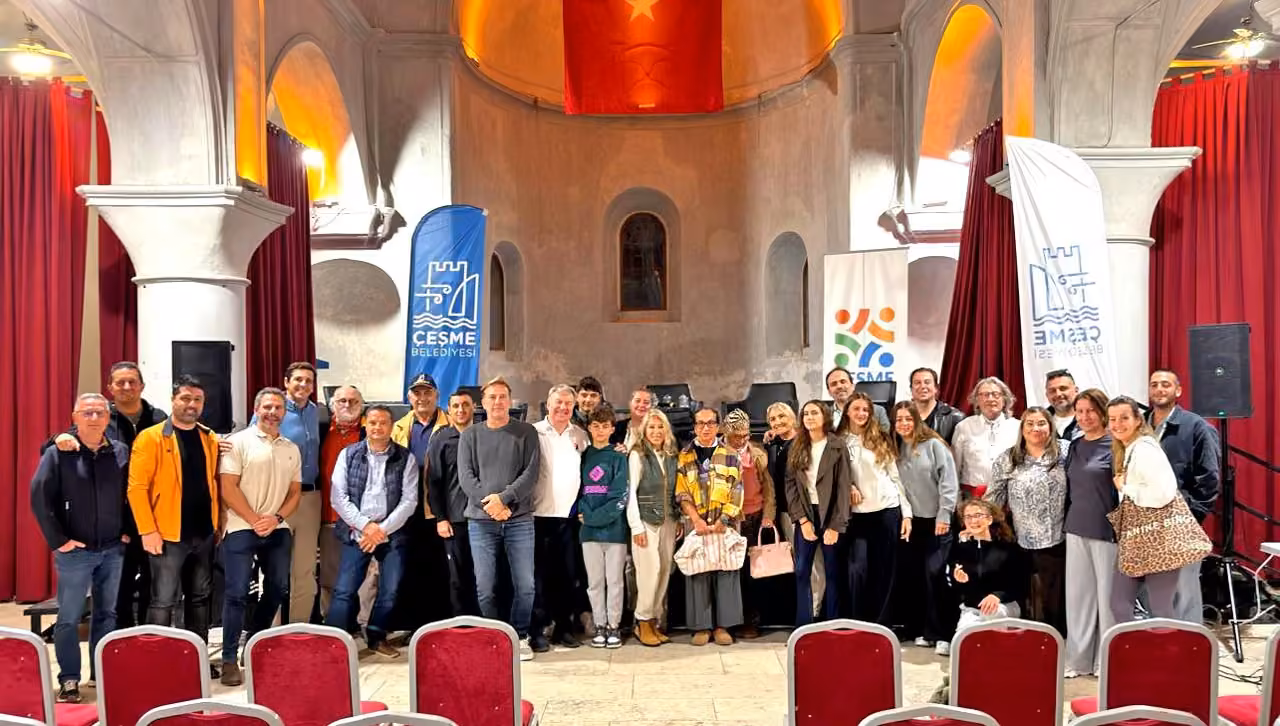 Çeşme’de "Deniz Bize Ne Söylüyor" söyleşisi düzenlendi