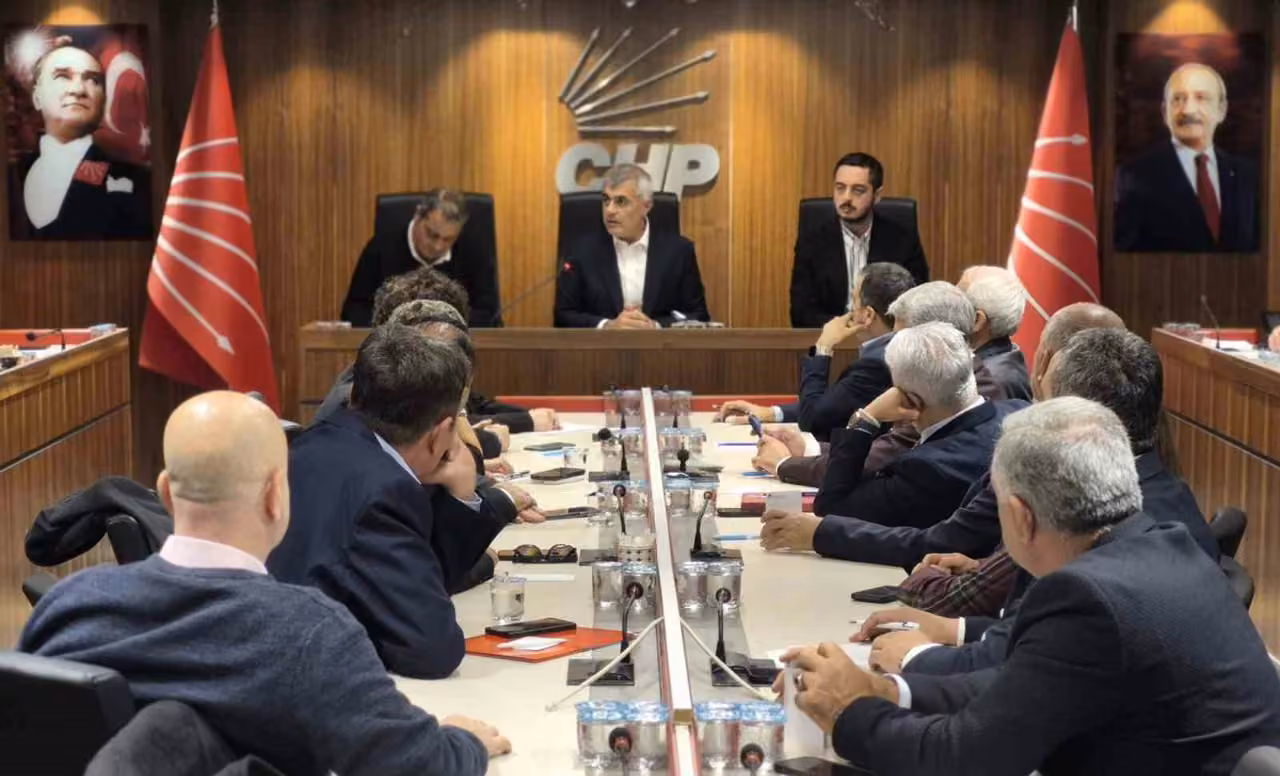 CHP İstanbul İl Başkanı Yüksel, ilçe başkanlarıyla saha çalışmalarını görüştü