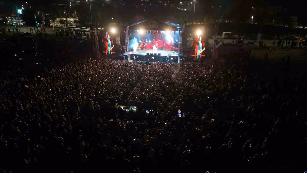 Darıca Zeytin Festivali’nde Buray rüzgarı esti