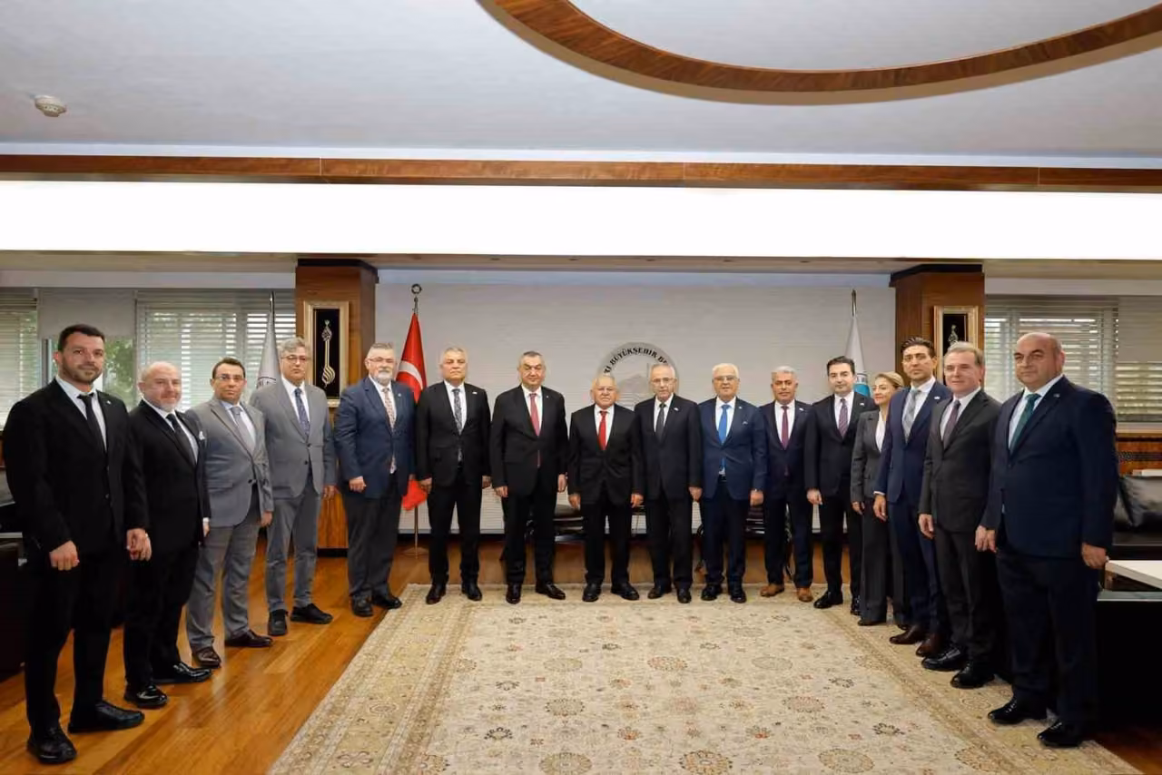 Başkan Büyükkılıç, güven tazeleyen Gülsoy ve Büyüksimitci’yi kabul etti