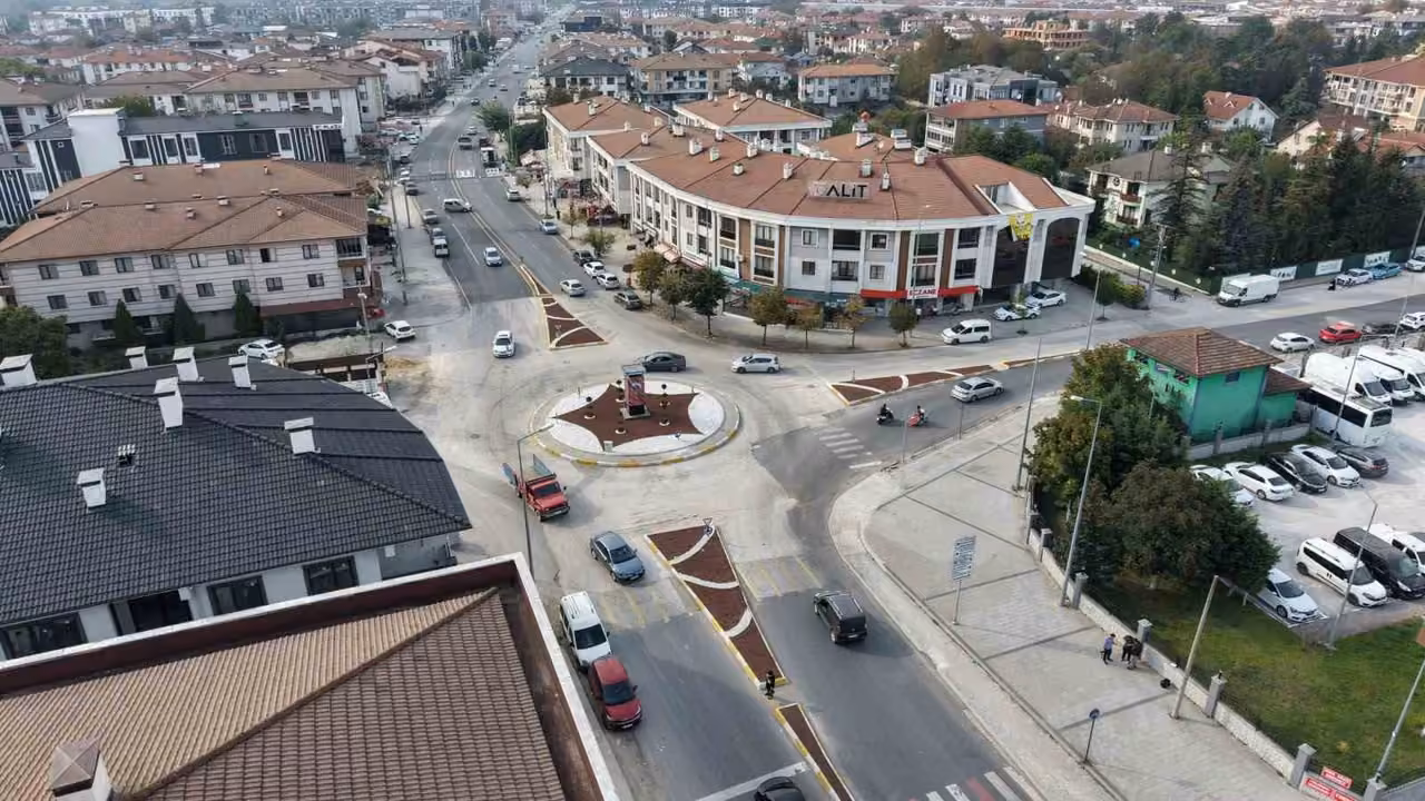Düzce şehir merkezinde trafik akışına düzen geldi