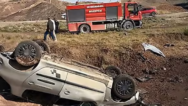 Siirt’te otomobil takla attı, aynı aileden 5 yaralı