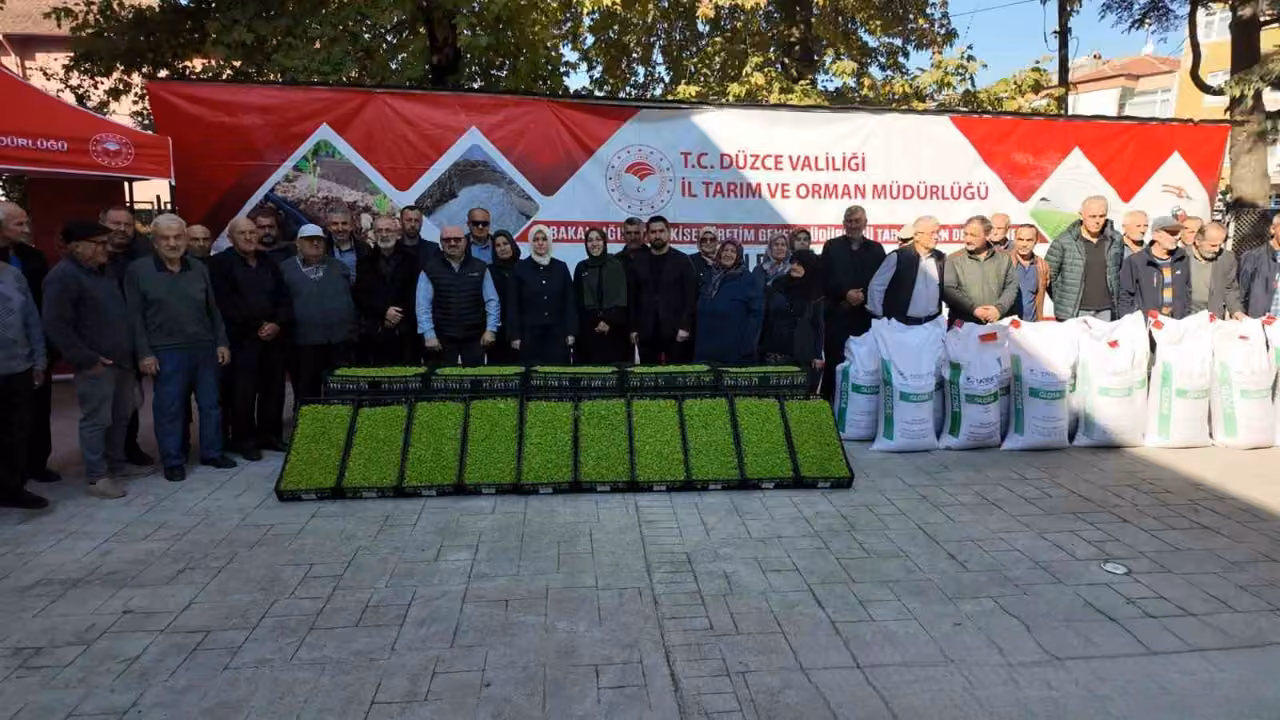 Düzce’de çiftçilere 2,6 milyon TL’lik fide ve tohum desteği