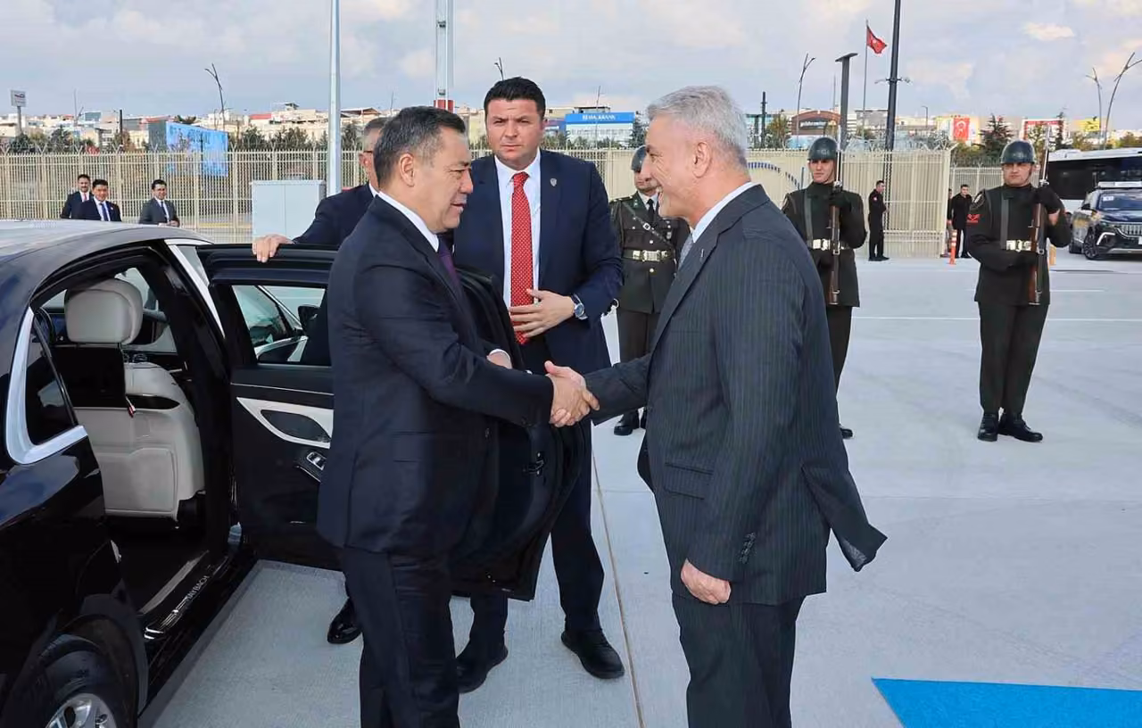 Bakan Bolat, Kazakistan ve Kırgızistan cumhurbaşkanlarını uğurladı