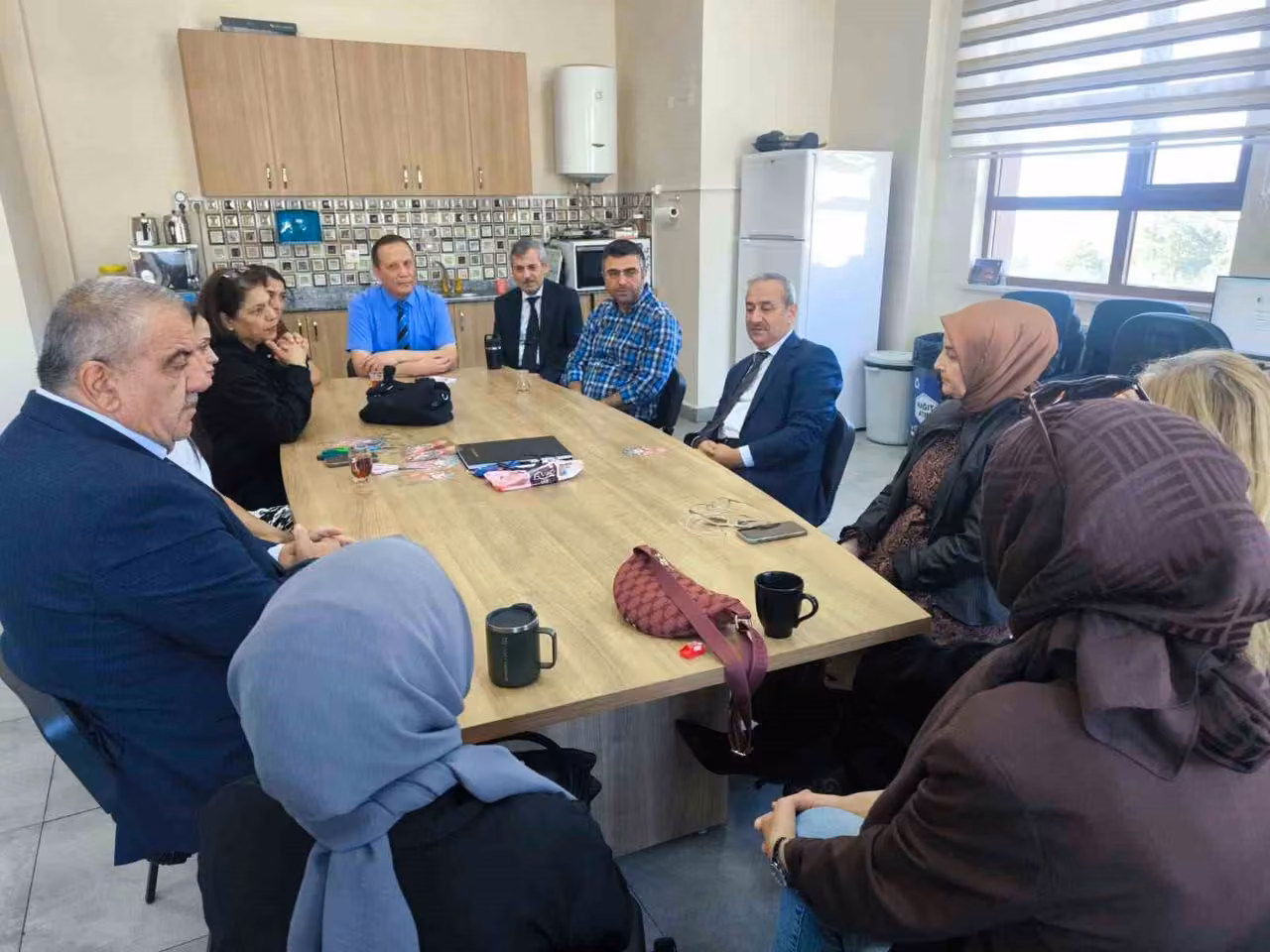 Akbaş Safranbolu’da öğretmenlerin sorunlarını dinledi