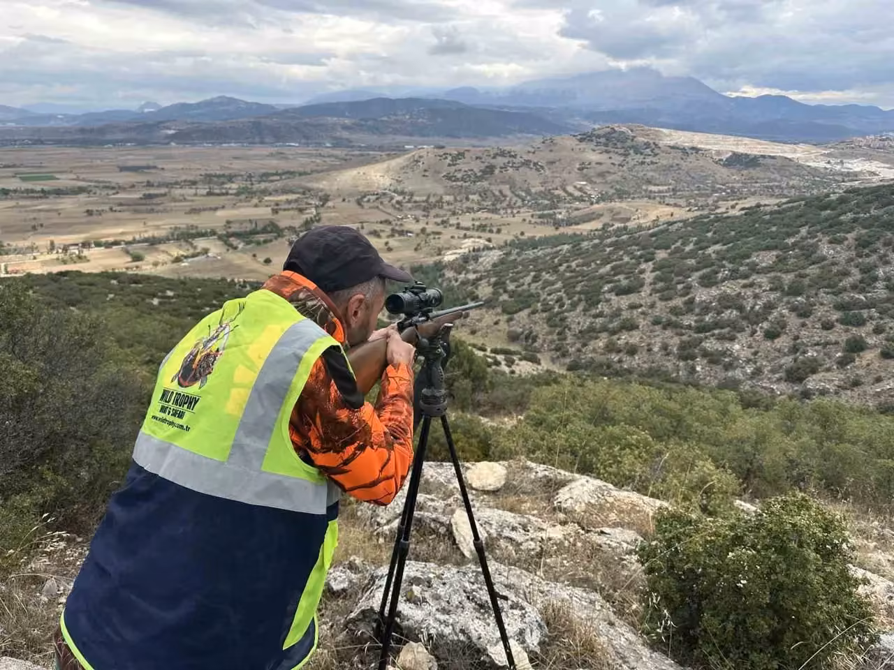 Isparta’da çiftçileri canından bezdiren yaban domuzlarına operasyon