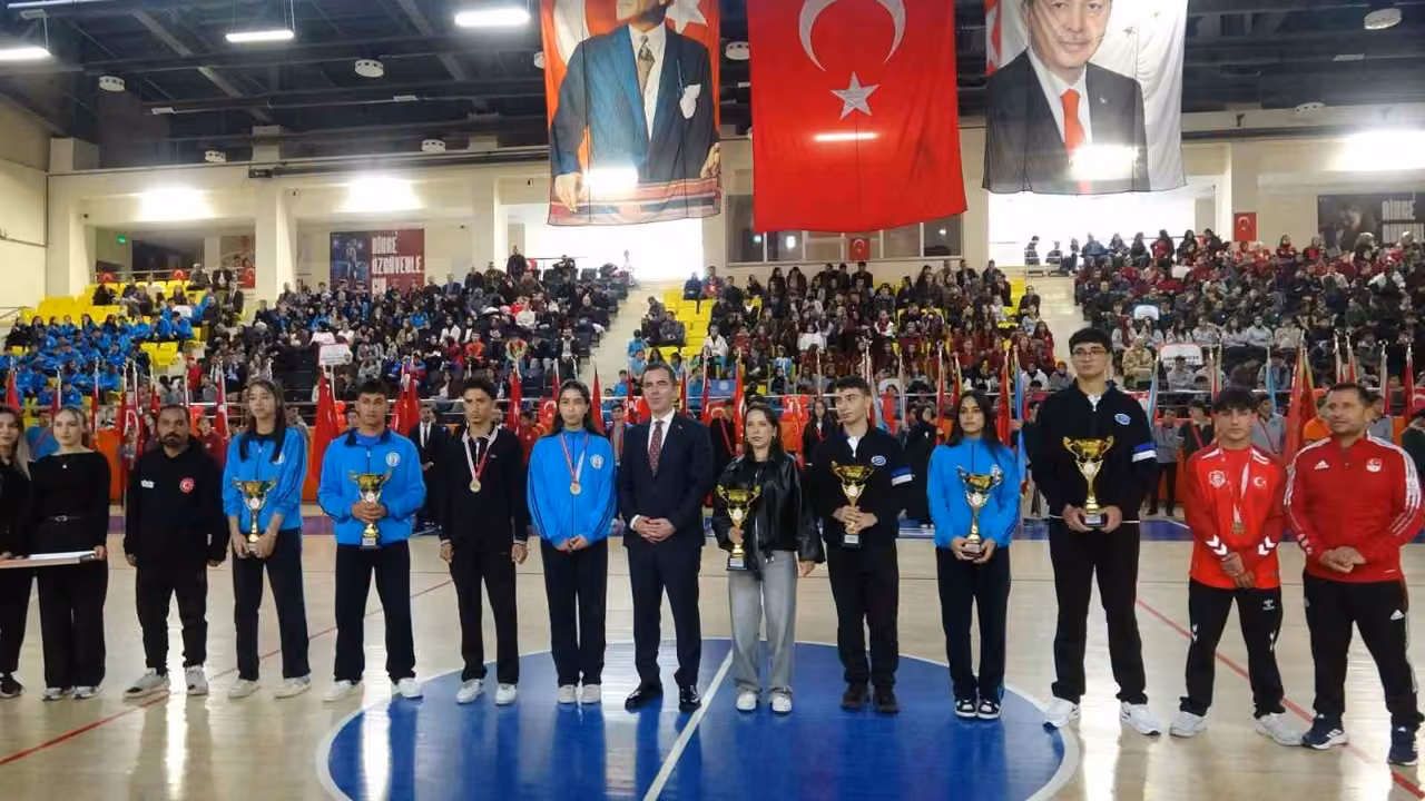 Bitlis’te Cumhuriyet Bayramı coşkusu