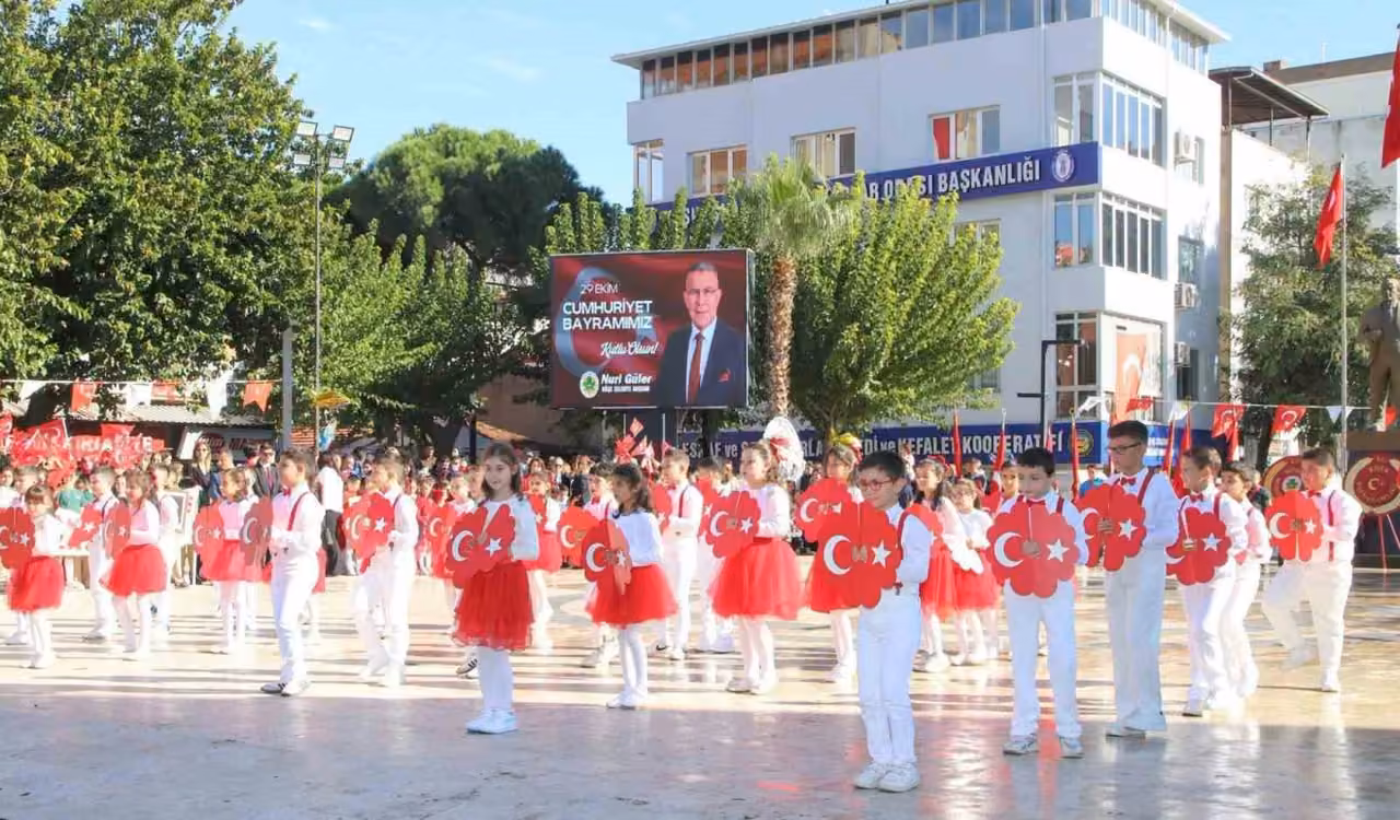 Köşk’te 29 Ekim Cumhuriyet Bayramı’nın 103.yılı coşkusu yaşandı