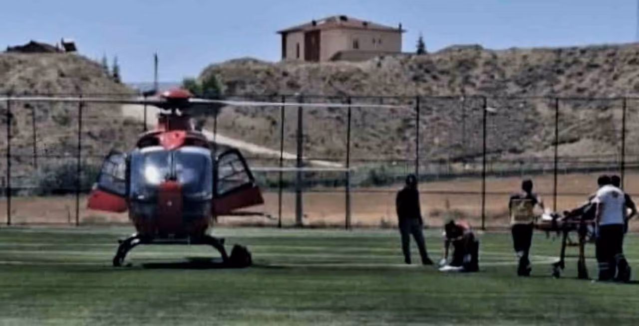 Darende’de 20 yaşındaki hasta hava ambulansıyla Malatya’ya sevk edildi