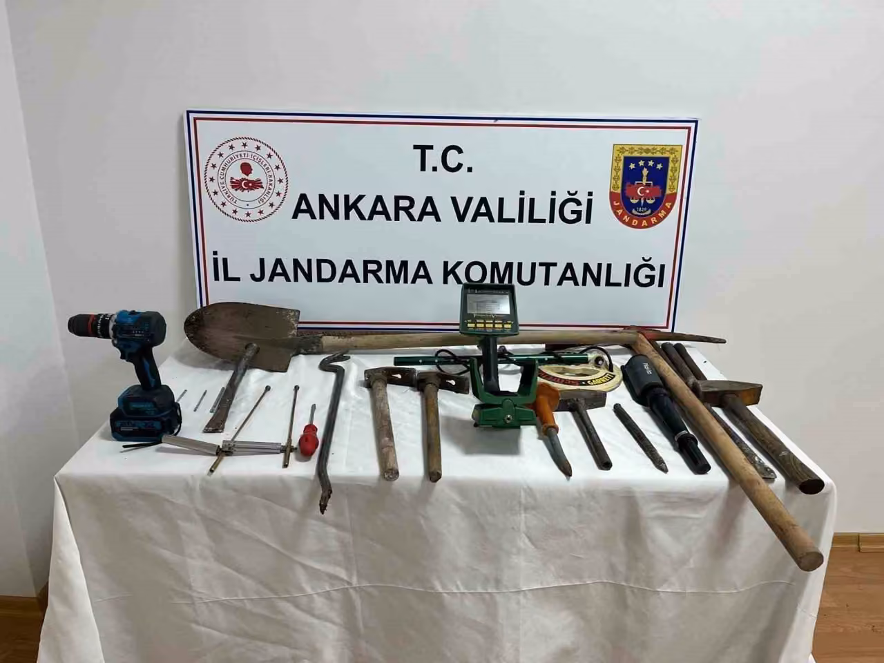 Ankara’da kaçakçılık operasyonu: 11 kişi hakkında işlem başlatıldı