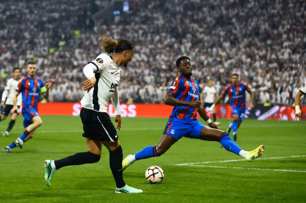 UEFA Avrupa Ligi: Beşiktaş: 0 - Crystal Palace: 0 (Maç devam ediyor)