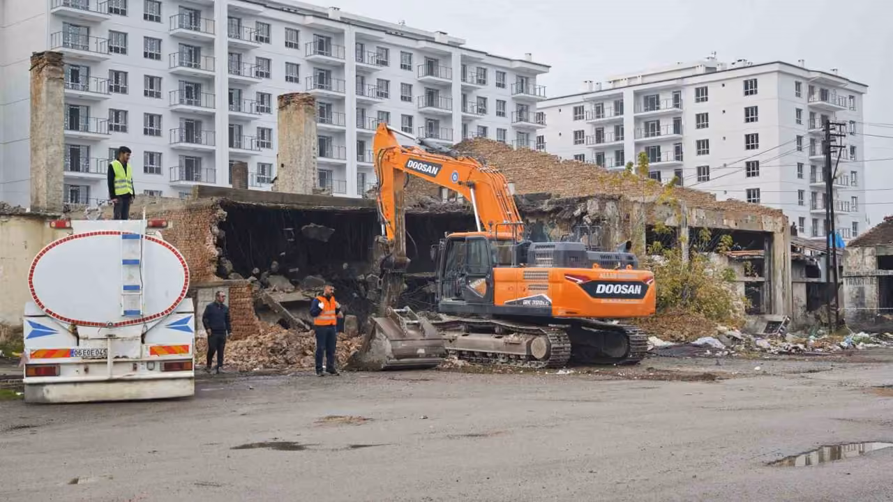 Sivas’ta kangrene dönüşen 26 yıllık kentsel dönüşüm sorunu çözüldü