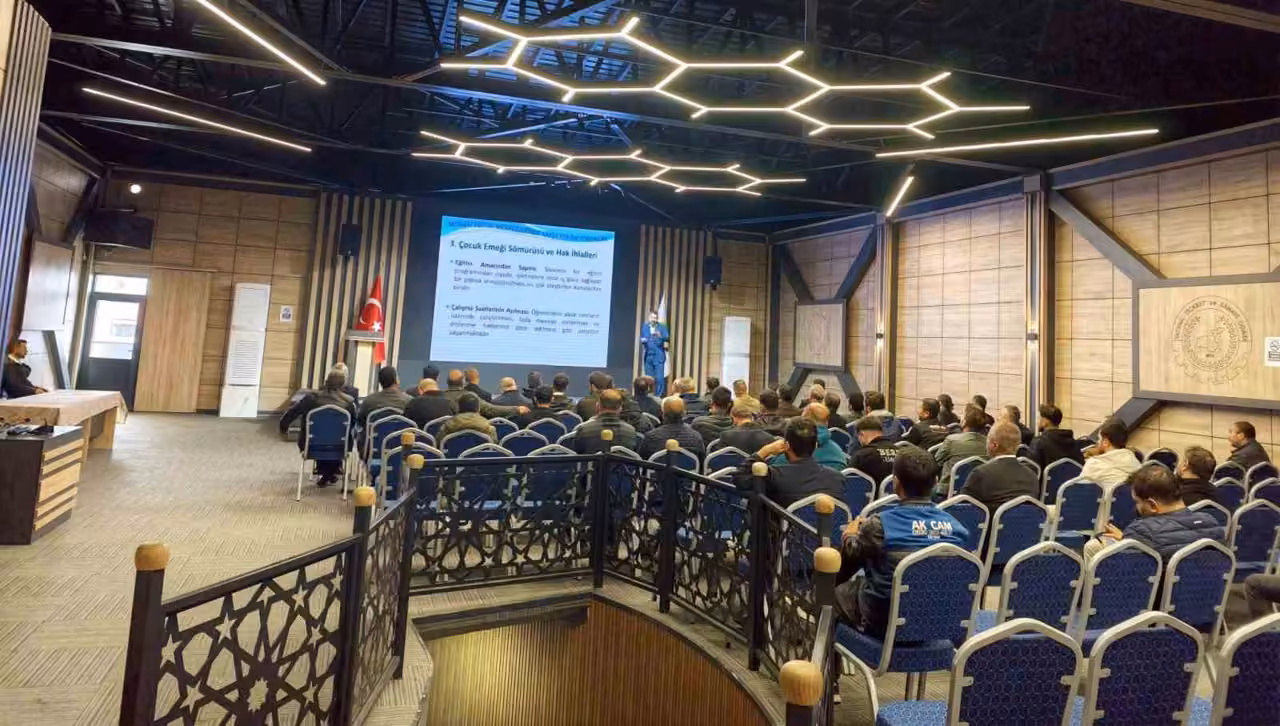 Tatvan’da "Mesleki Eğitim Merkezleri İşletme Toplantısı" düzenlendi