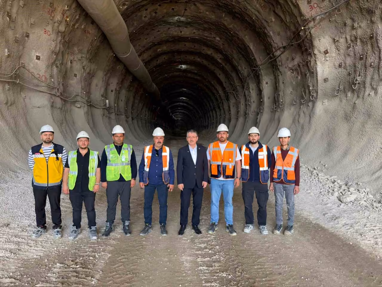 Çopuroğlu: "Kayseri - Ankara yüksek hızlı tren hattında çoğu bitti, azı kaldı"